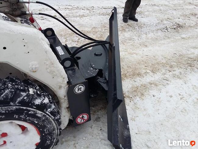Pług śnieżny dla miniładowarek hydrauliczny wychył