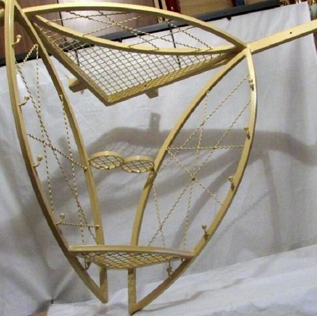 Wieszak z lustrem środkowym