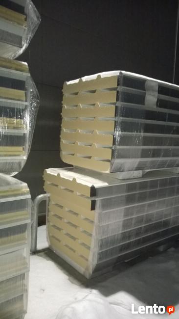 Pianka PIR do dociepleń płyty IZO-PIR płyty warstwowe oborni