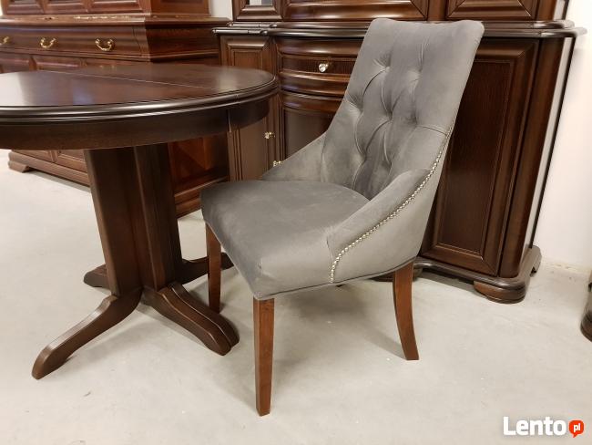 Krzesło pikowane z kołatką i pinezkami Nowe Glamour