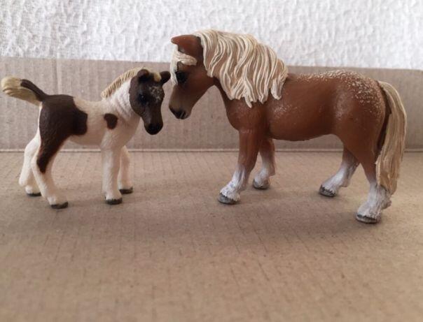 SCHLEICH konie kucyki falabella wycofane źrebak