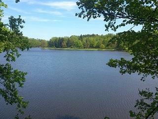 Nocleg nad jeziorem-czerwiec,lipiec,sierpień