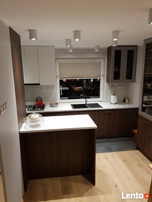 Stolarz kuchnie i meble na wymiar!