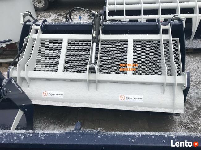 Szufla do zadawania pasz KOŁASZEWSKI z frezem hydraulicznym