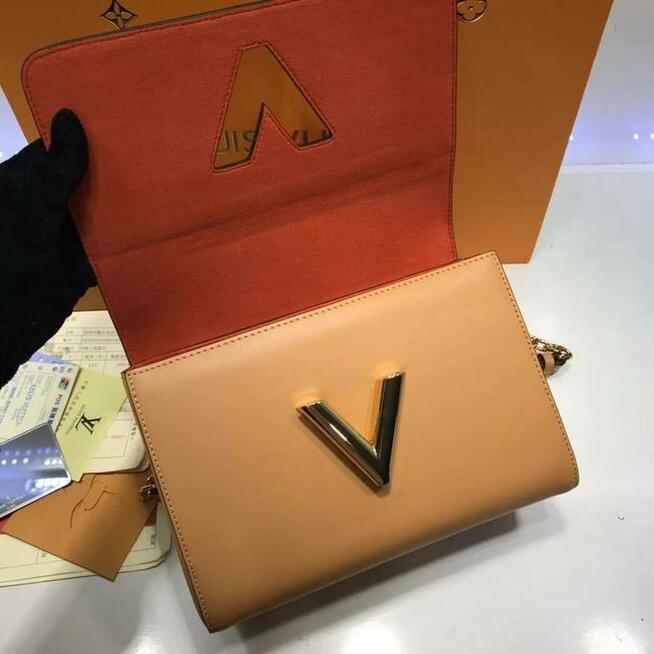 LOUIS VUITTON TWIST MM BAG GRACE CODDINGTON M44460