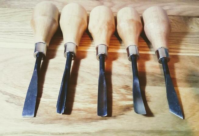 Zestaw 5 sztuk dłut snycerskich, rzeźbiarskich