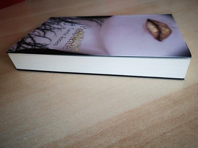 Pragnienie, Carrie Jones - sprzedam książkę