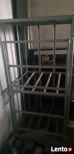 Stelaż na butle gazowe