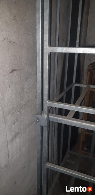 Stelaż na butle gazowe