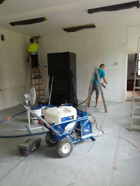 Gładź gładzie szpachlowanie agregatem natryskowe malowanie