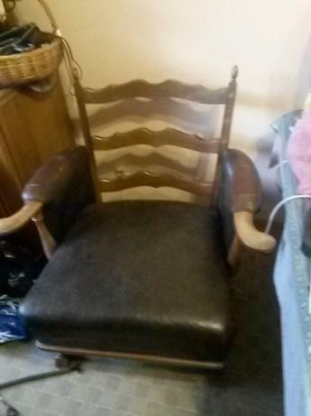 Sprzedam fotel drewniany stylowy