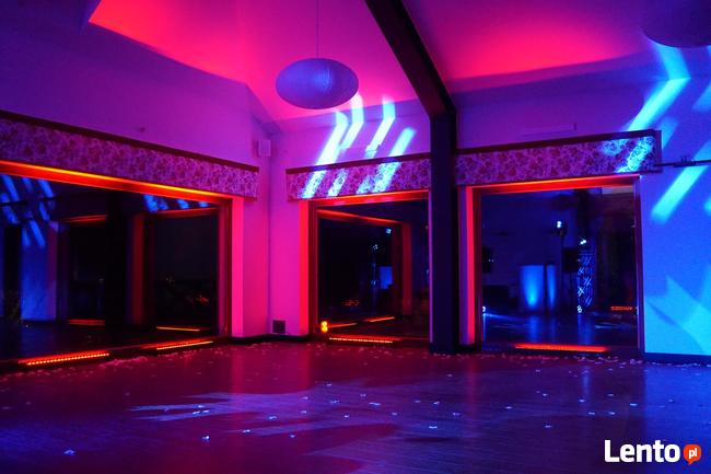 Dekoracja Światłem Czerwony biały dywan love ciężki dym