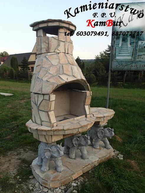 Kominek - Grill na słoniach z kamienia (B3)