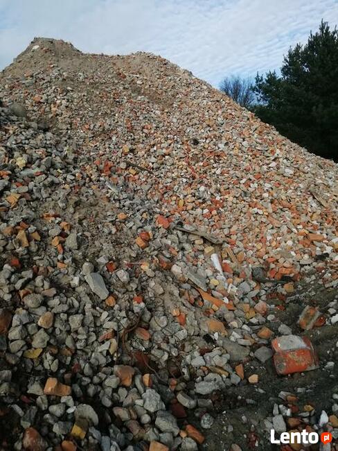 Kamień, tłuczeń, ziemia