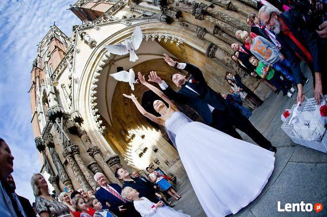 Białe gołębie ślub