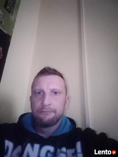 Umawiaj si na randki i poznaj chopaka swojego ycia! Nawizuj relacje, czatuj, flirtuj, moe ktry chopak namwi Ci na spotkanie i narodzi si nowa sympatia? Jaroszowice. Zobacz inne osoby z kraju Polska. Patryk, 19. Tuchowo. Mczyni, Jaroszowice, maopolskie, Polska, 15-23 lat - Fotka