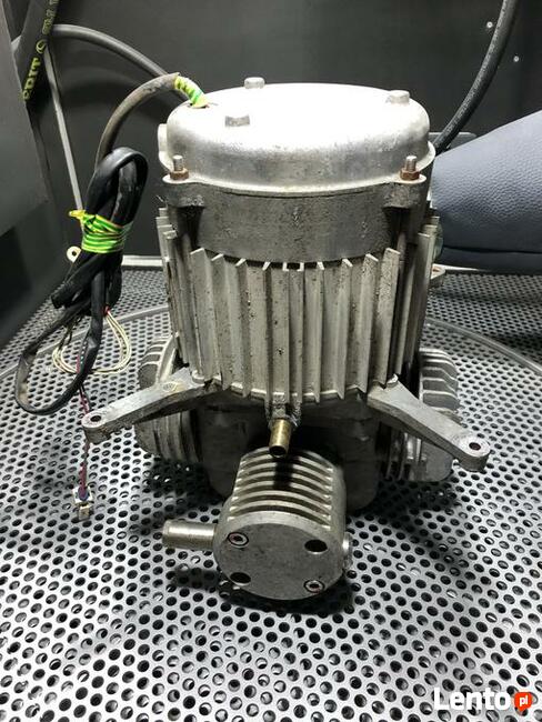 Piaskowanie, szkiełkowanie, śrutowanie.