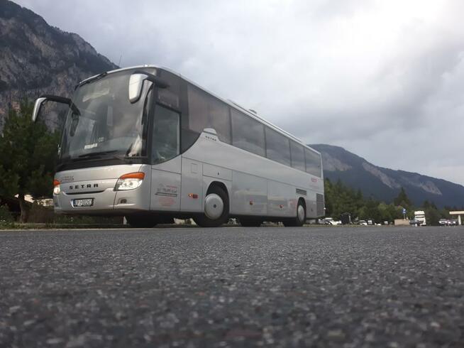 Przewozy autokarowe - autokary piętrowe do 90 miejsc