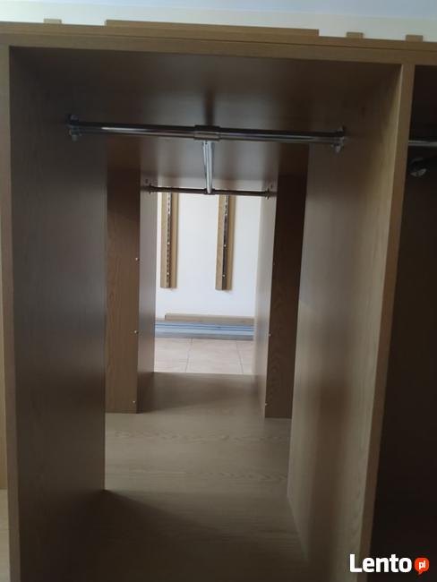 MEBLE Z WYPOSAŻENIA SKLEPU ODZIEŻOWEGO Śródmieście