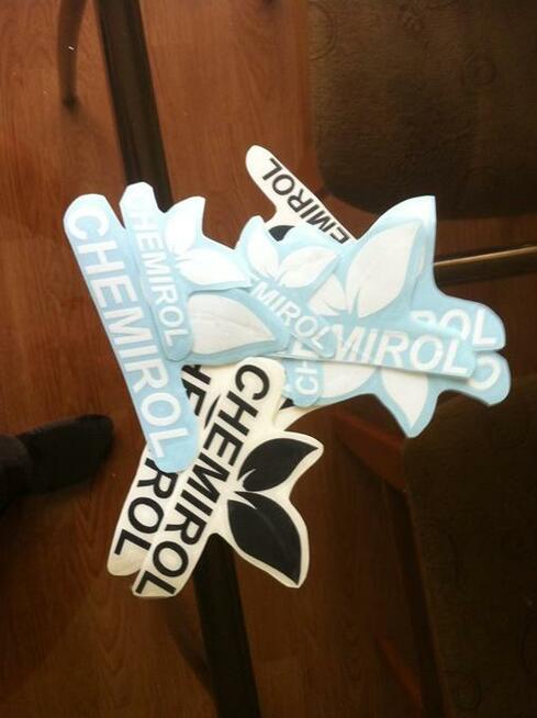 Wycinanie napisów, cięcie ploterem kształtów logo reklama