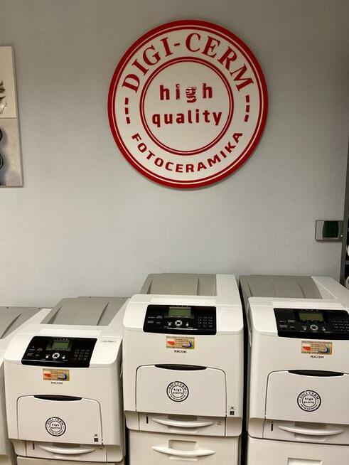 Zdjęcia nagrobkowe, drukarki ceramiczne, fotokryształy