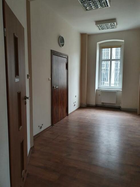 SALON FRYZJERSKI KOSMETYCZNY W ŚRÓDMIEŚCIU