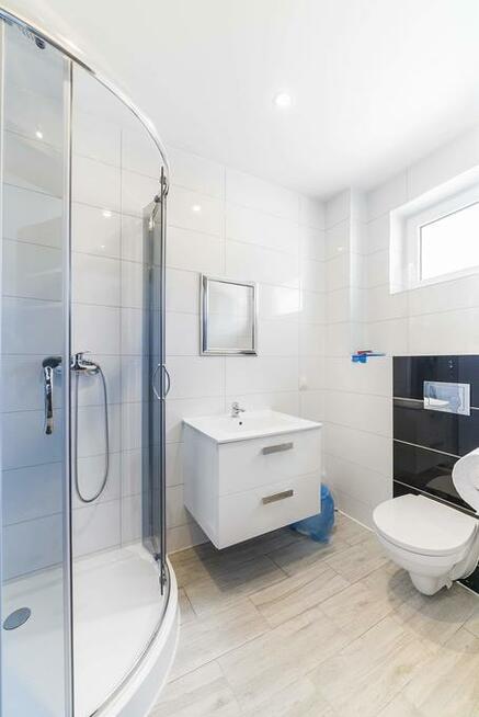 Pokoje z łazienkami blisko plaży