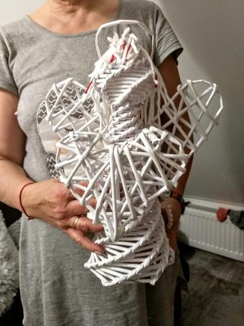 Anioł z papierowej wikliny