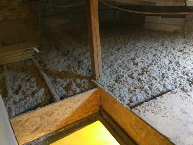 WDMUCHIWANIE TERMOIZOLACJI /IZOLACJI TERMICZNEJ/ OCIEPLENIE