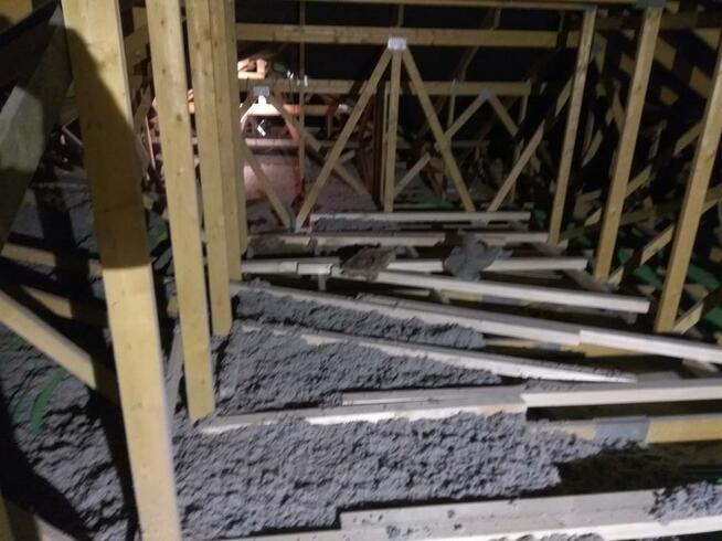 WDMUCHIWANIE TERMOIZOLACJI /IZOLACJI TERMICZNEJ/ OCIEPLENIE