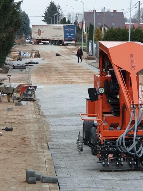 Układanie kostki brukowej