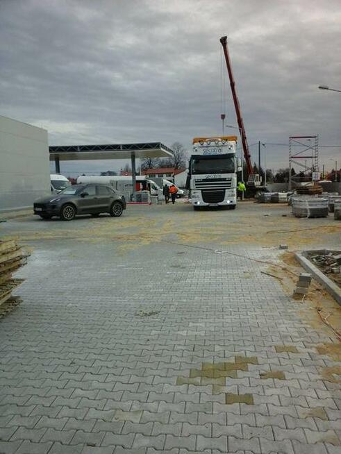 Układanie kostki brukowej