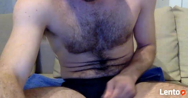 Szukam na maxa szczupłego o bardzo mocno owłosionych nogach