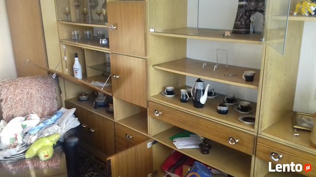 Wywóz zbędnych mebli Opróżnianie mieszkań strychów piwnic.