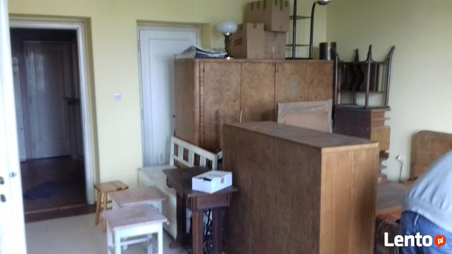 Wywóz zbędnych mebli Opróżnianie mieszkań strychów piwnic.