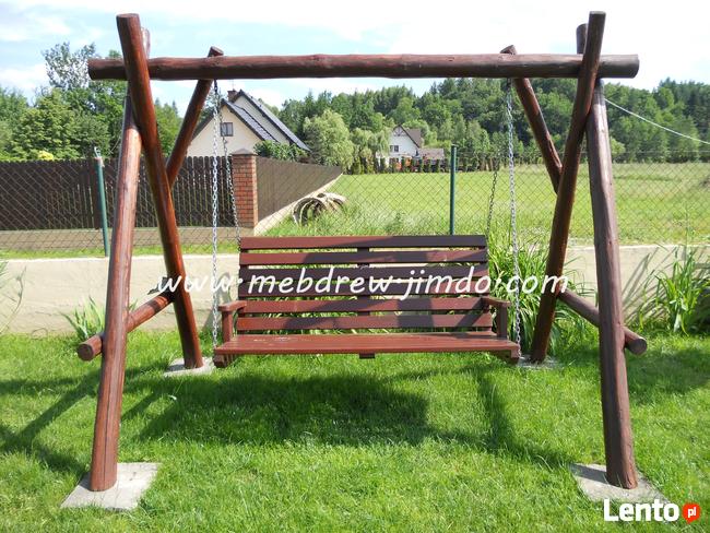drewniana huśtawka ogrodowa