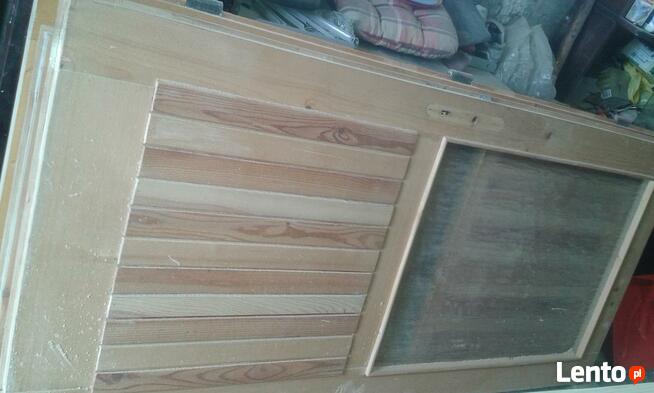 Odnawianie drzwi z kamienic