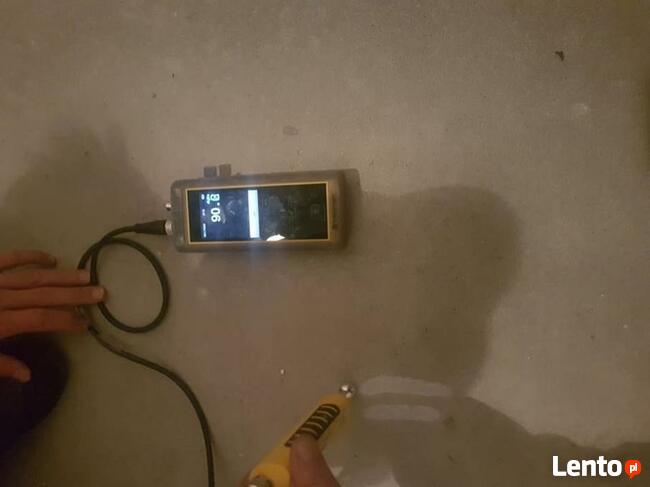 Sprzątanie, dezynfekcja i osuszanie po zalaniu.