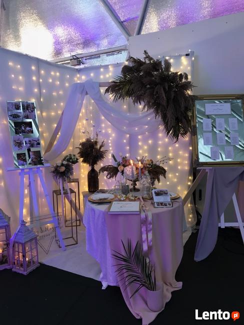 Heksagon wynajem tło ścianka za Parą ślub wesele dekoracje