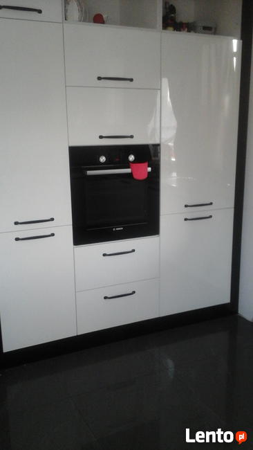 renowacja mebli lakierowanie