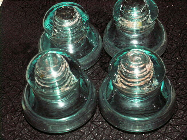 Stare izolatory retro