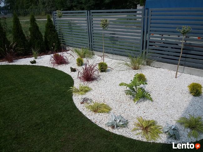 Zakładanie trawników, automatyczne nawadnianie, wertykulacja