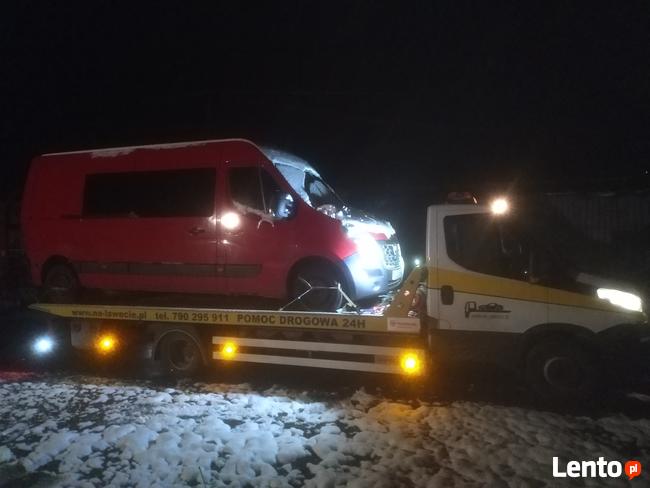 Pomoc drogowa Stalowa Wola Laweta Holowanie