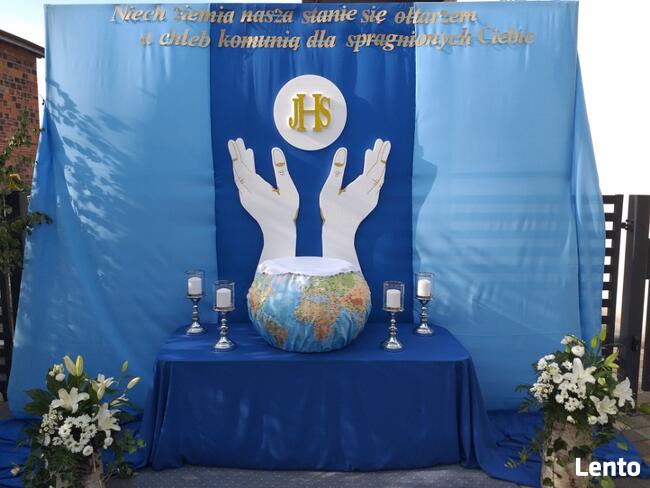 Dłonie z hostią dekoracja Pierwsza Komunia ołtarz Boże Ciało