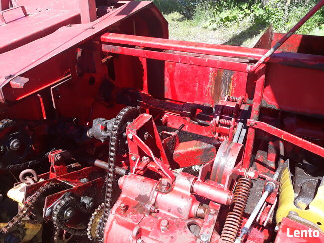 sieczkarnia dwurzędowa New Holland do zaczepu