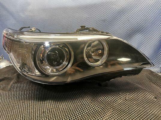 BMW E60 E61 PRAWA LAMPA PRZÓD BI-XENON SKRĘTNY