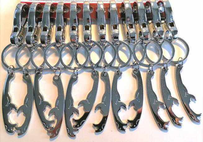 Breloki i karabińczyki do kluczy - 12 sztuk/48 PLN