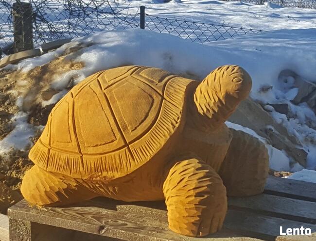 Rzeźba żółwia z kamienia - piaskowiec
