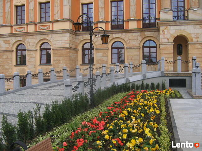 Płyty z kamienia na dworek pałac dom ściany