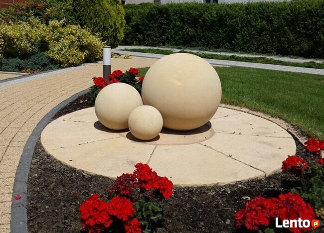 Kule z kamienia naturalnego - piaskowiec